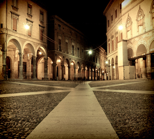 Bologna è tutto ed il contrario di tutto Bologna è tutto ed il contrario di tutto